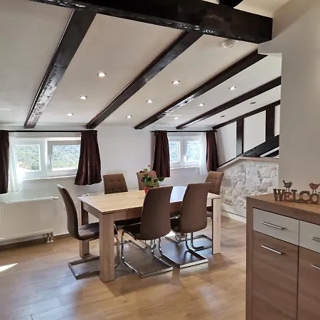 Penthouse Ema Apartment
